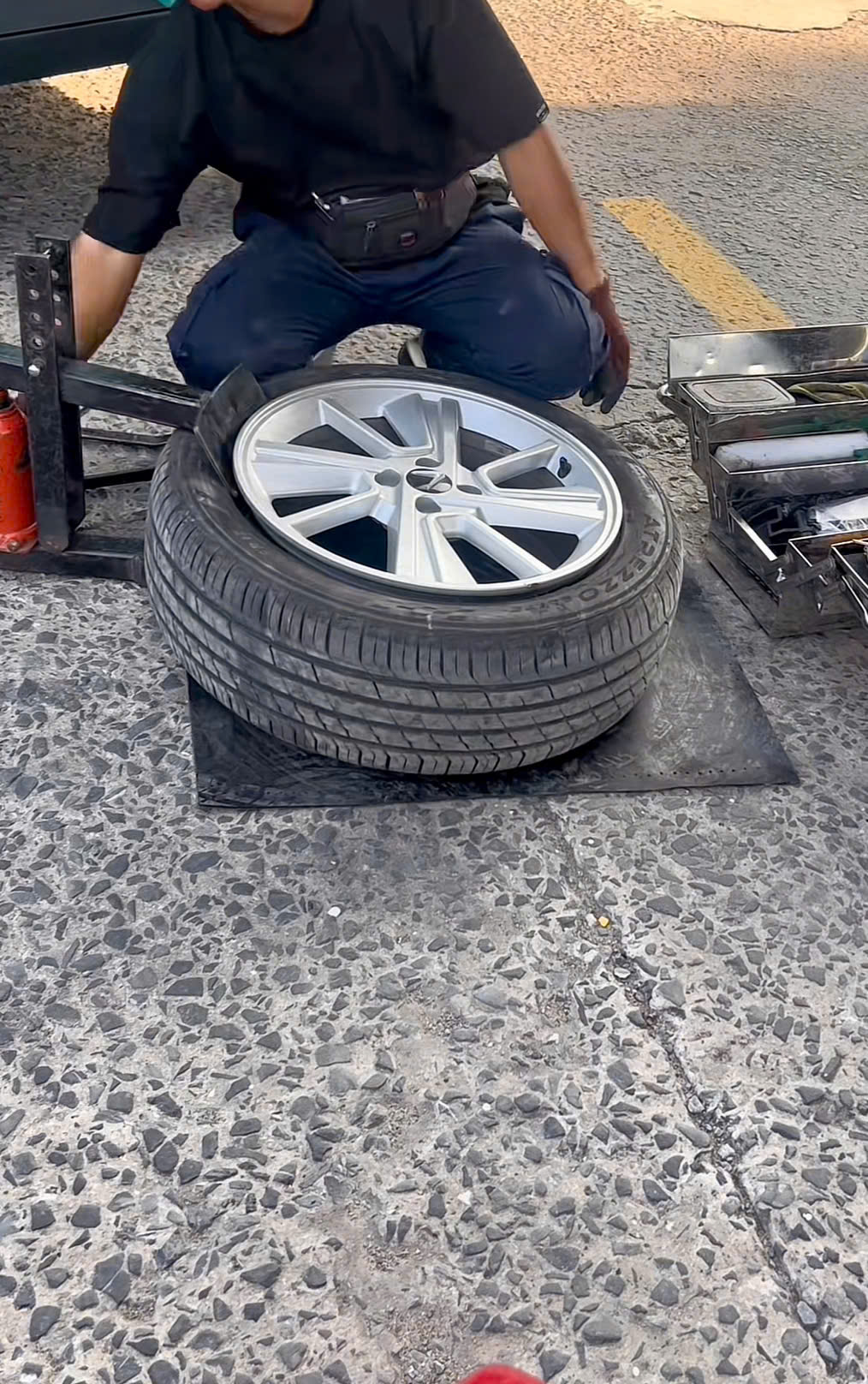 Dịch vụ vá xe tận nơi Bình Dương